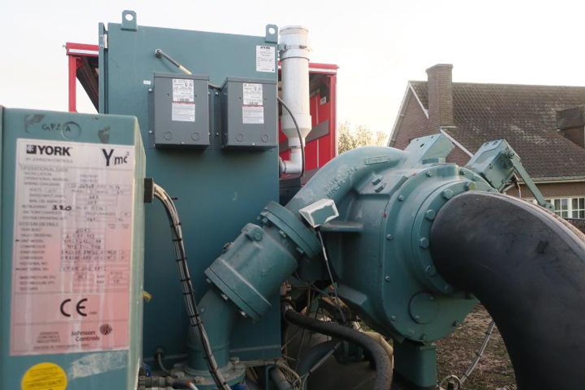 Used 2013 CHILLER York YMC²-S1250AA