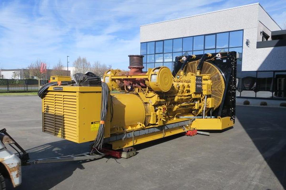 Used 1990 Caterpillar 3516A - 2000/2200 KVA