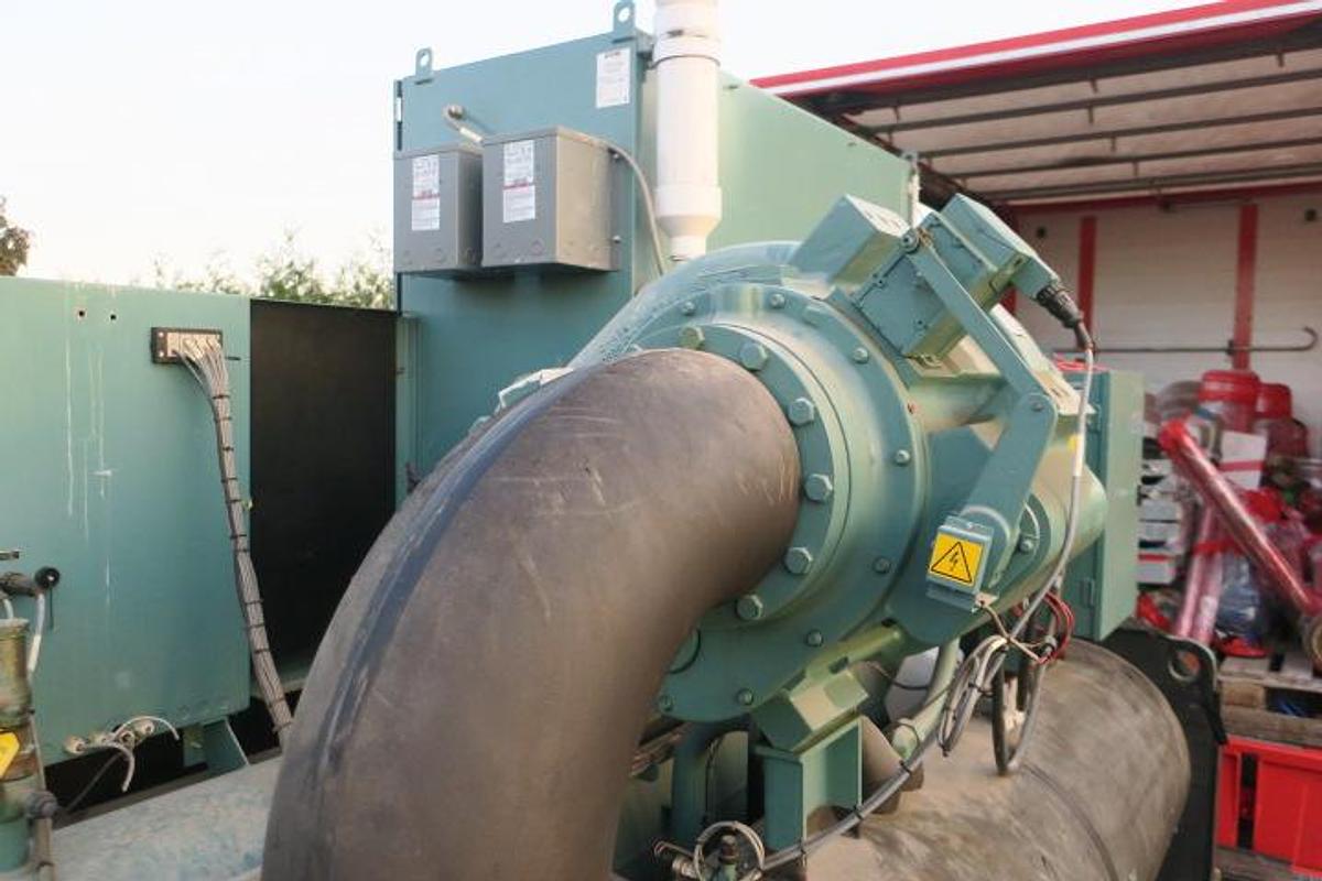Used 2013 CHILLER York YMC²-S1250AA