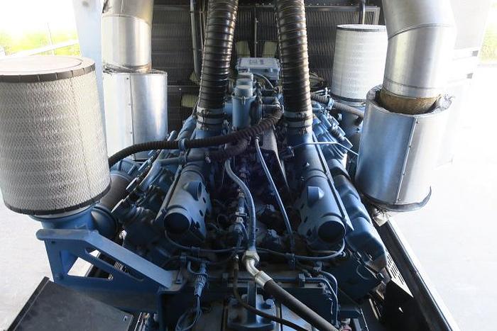 Used 2003 MTU 16V2000 - 825 KVA