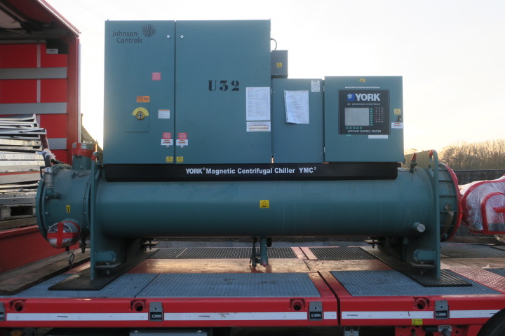Used 2013 CHILLER York YMC²-S1250AA