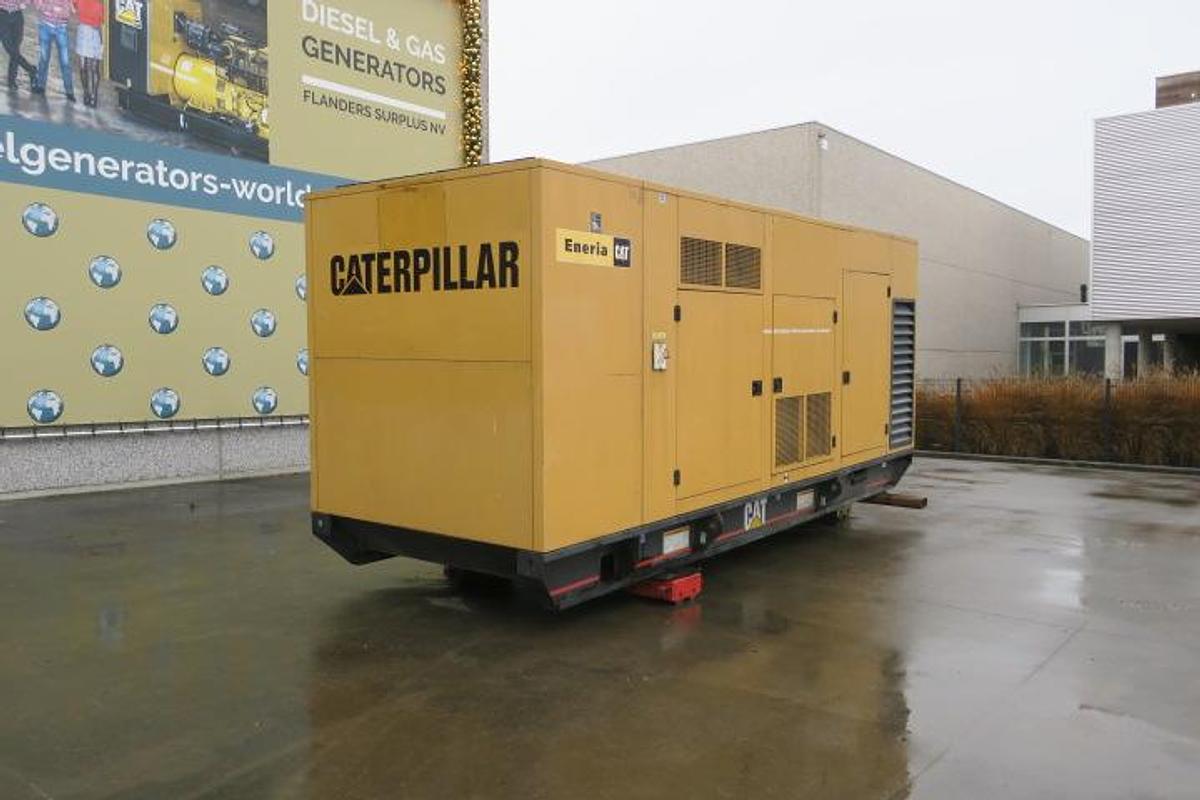 Used 2002 Caterpillar 800F - 800/880 KVA