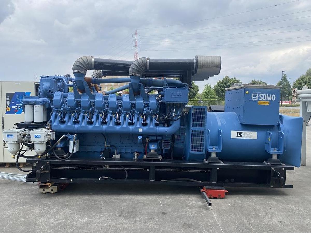 Used 2001 MTU 16V4000G60 - 2000 KVA
