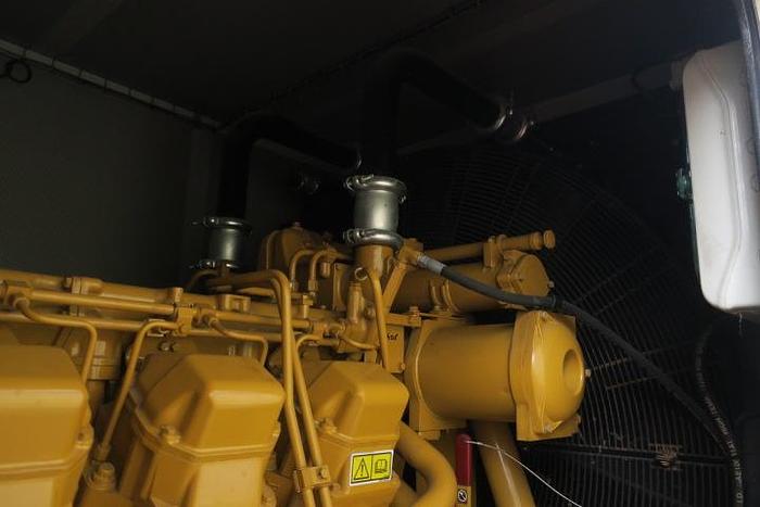 Used 2014 Caterpillar 3512