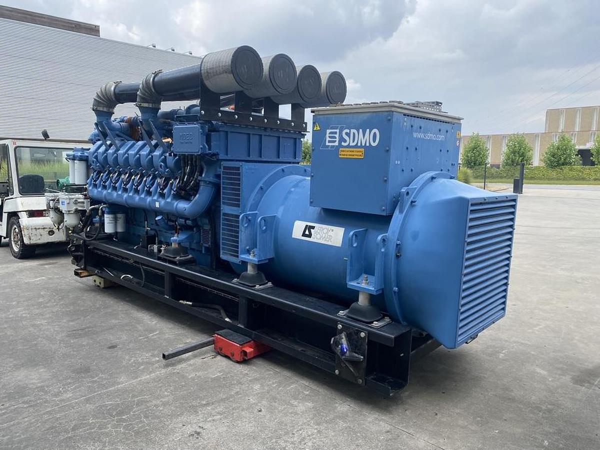 Used 2001 MTU 16V4000G60 - 2000 KVA