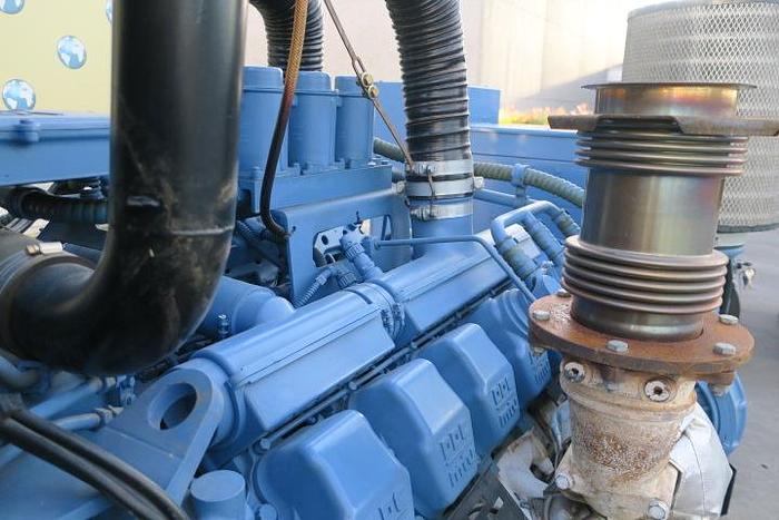 Used 2005 MTU 12V2000 - 636/700 KVA