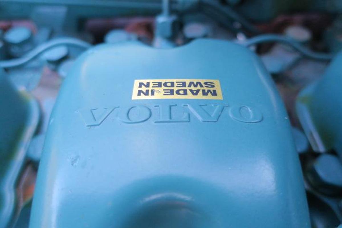 Used 2000 Volvo TAD1232GE - 410/450 KVA