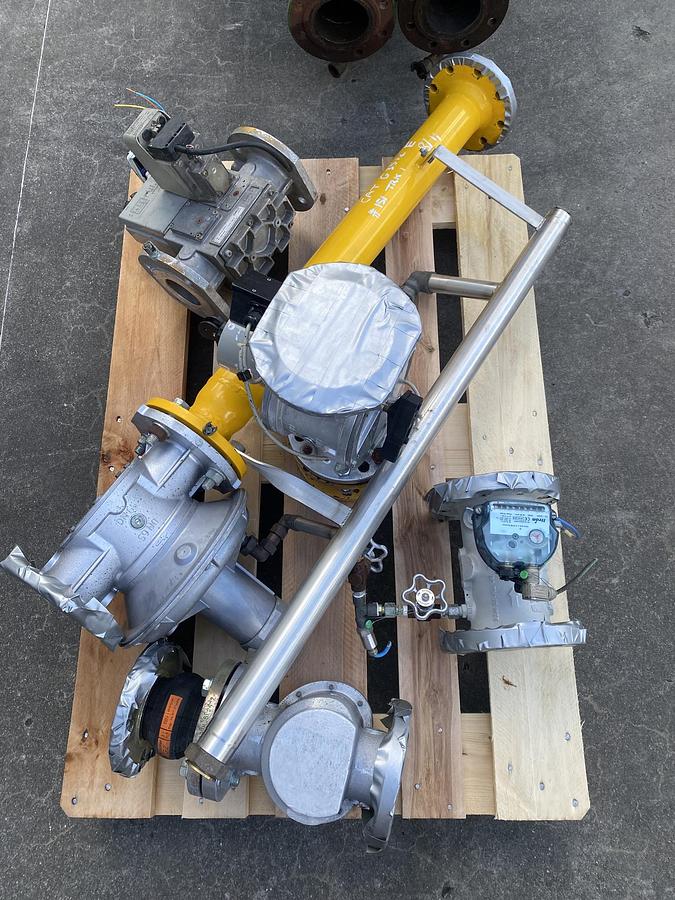 Used 2012 Caterpillar G3512E - 1000 KWe