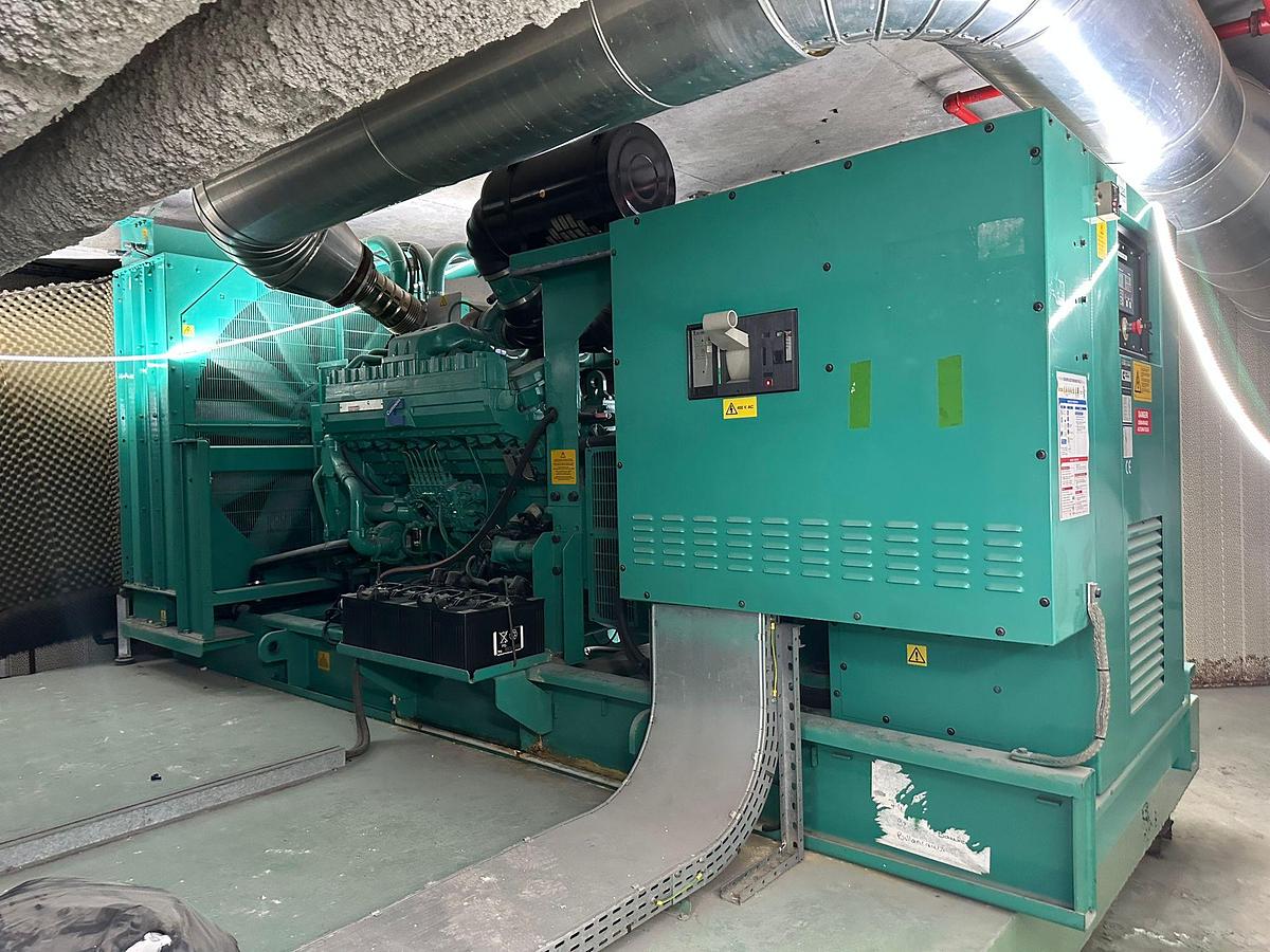 Used 2001 Cummins QST30-G7 - 810/900 KVA