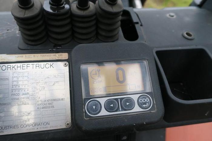 Used 2010 Toyota 42-7 FD 45