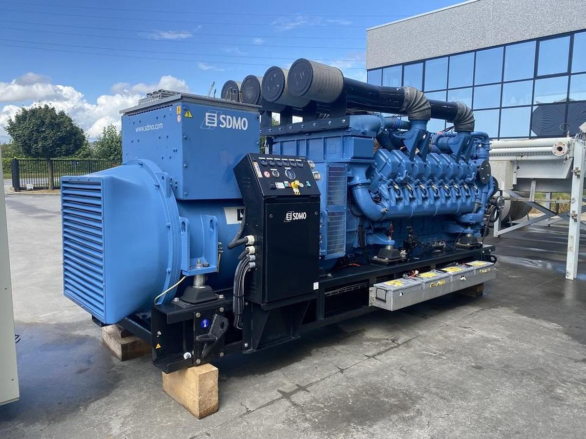 Used 2001 MTU 16V4000G60 - 2000 KVA