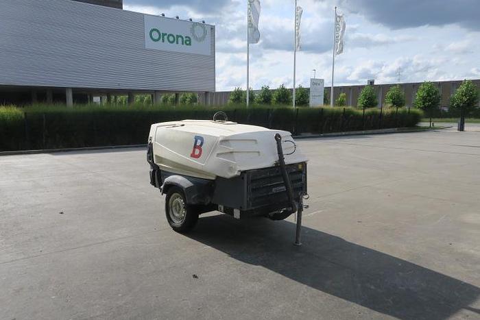 Used 2004 Atlas Copco XAS5700