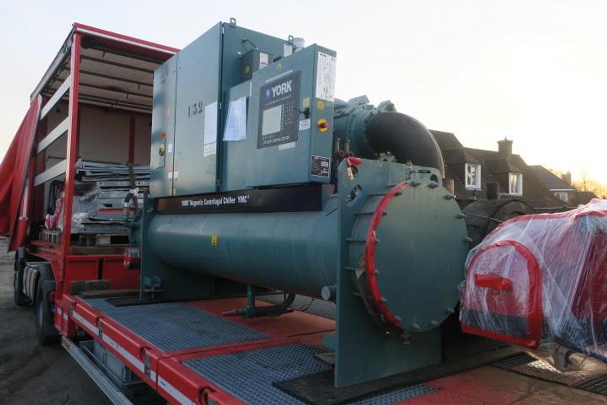 Used 2013 CHILLER York YMC²-S1250AA