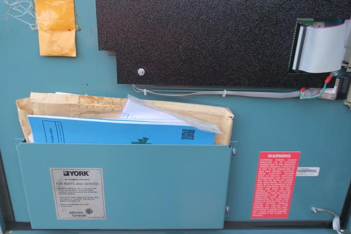 Used 2013 CHILLER York YMC²-S1250AA