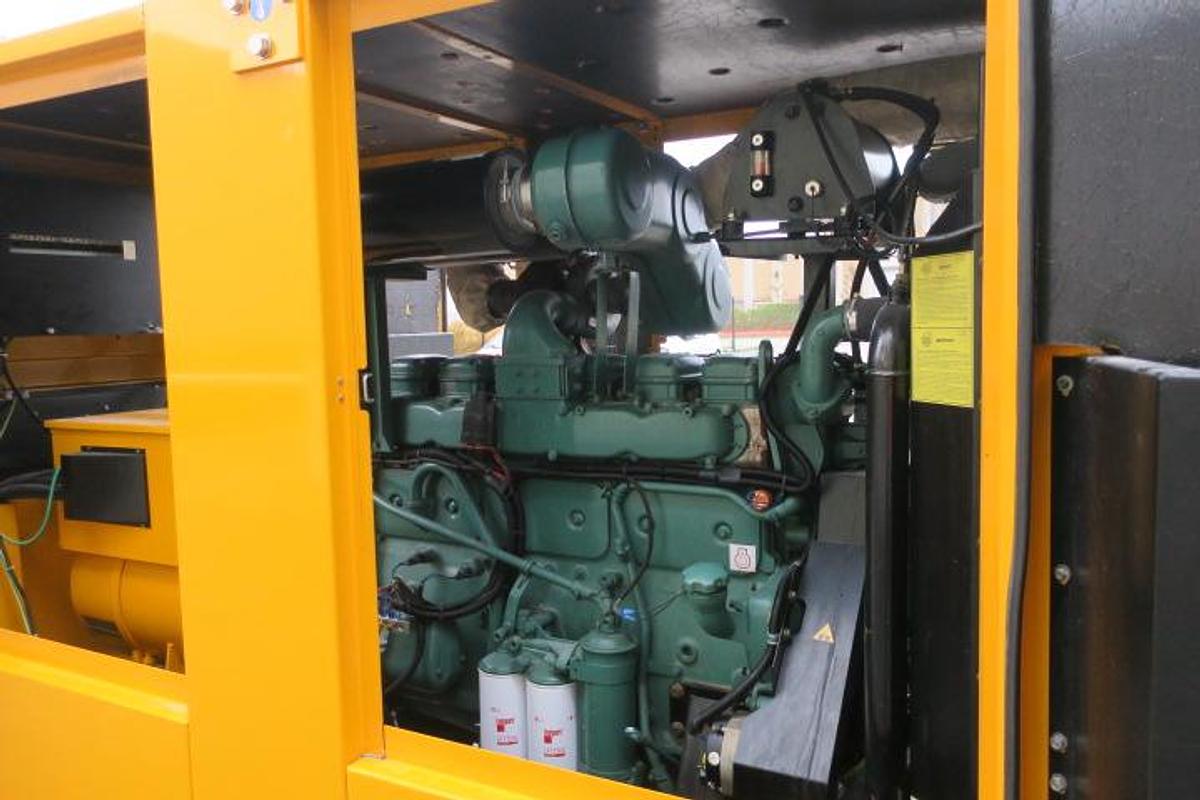Used 1998 Volvo TD1010G -200/220 KVA