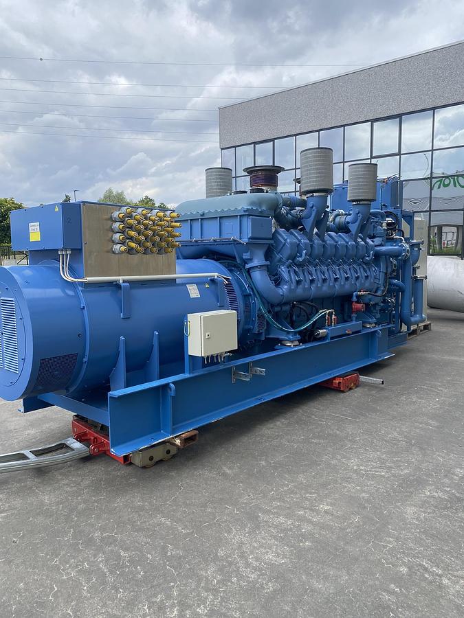 Used 2003 MTU 16V4000 - 2000/2200 KVA
