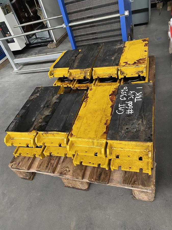 Used 2007 Caterpillar G3520C - 1993 KWe