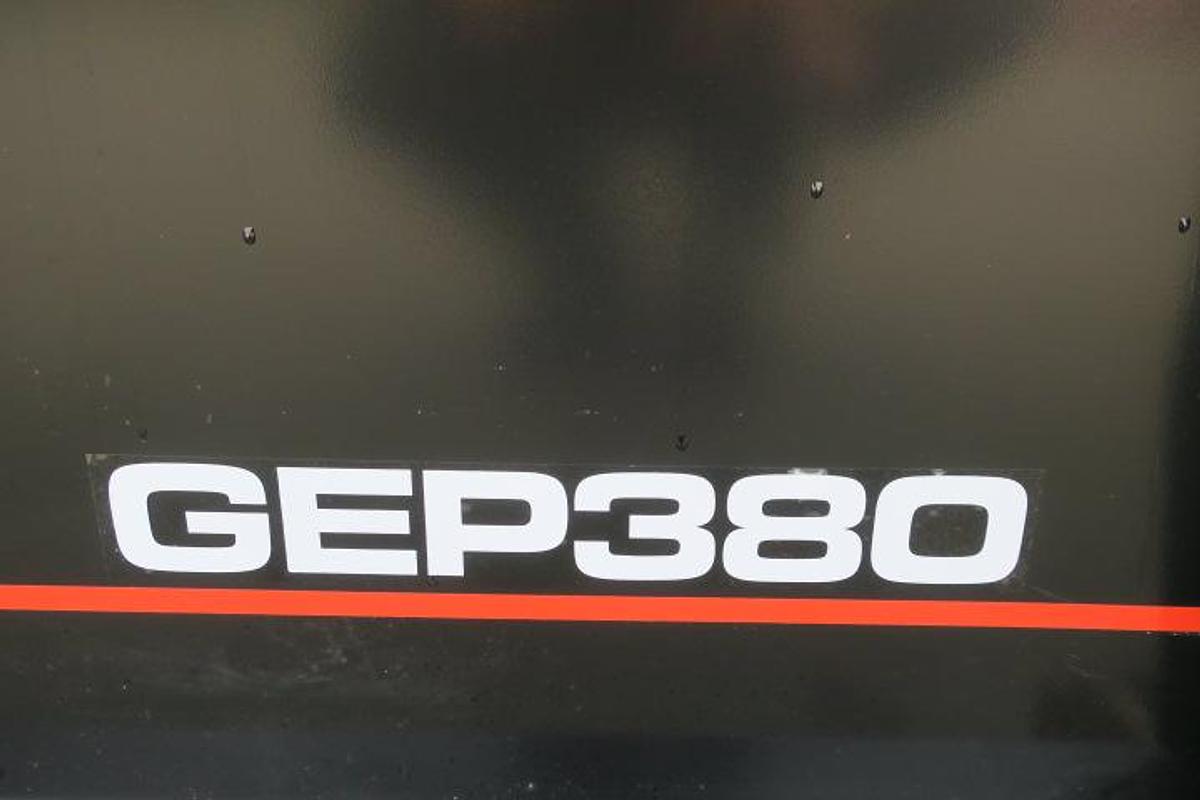 Used 2005 Caterpillar GEP380