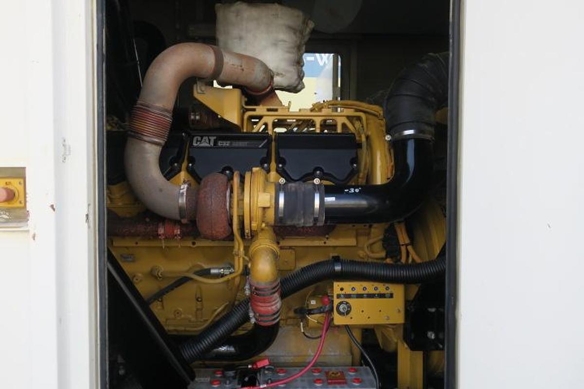 Used 2009 Caterpillar C32 - 1000/1100 KVA