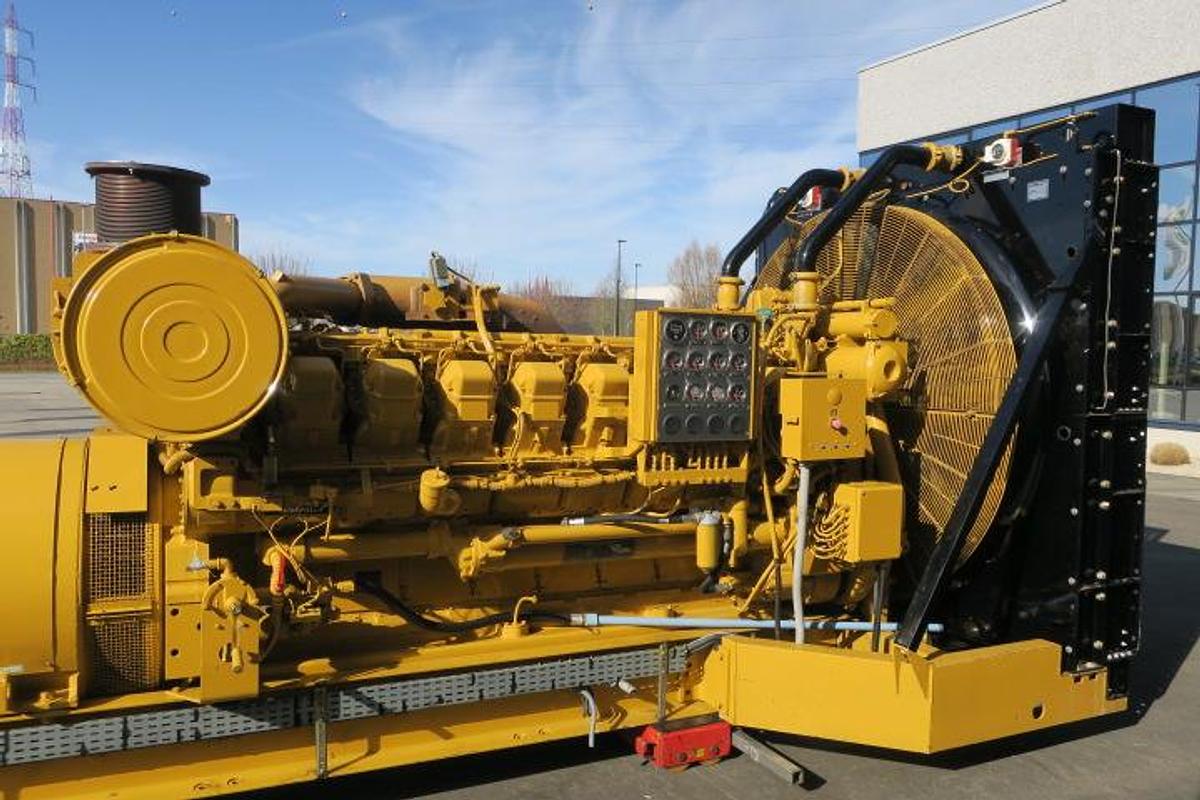 Used 1990 Caterpillar 3516A - 2000/2200 KVA