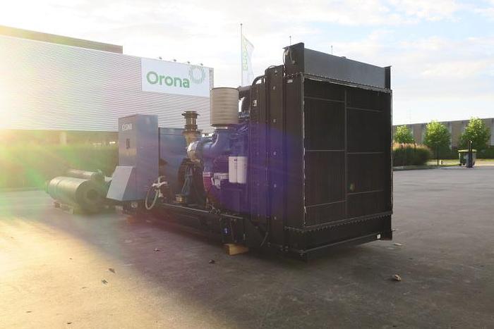 Used 2005 MTU 12V2000 - 636/700 KVA