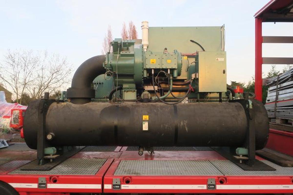 Used 2013 CHILLER York YMC²-S1250AA
