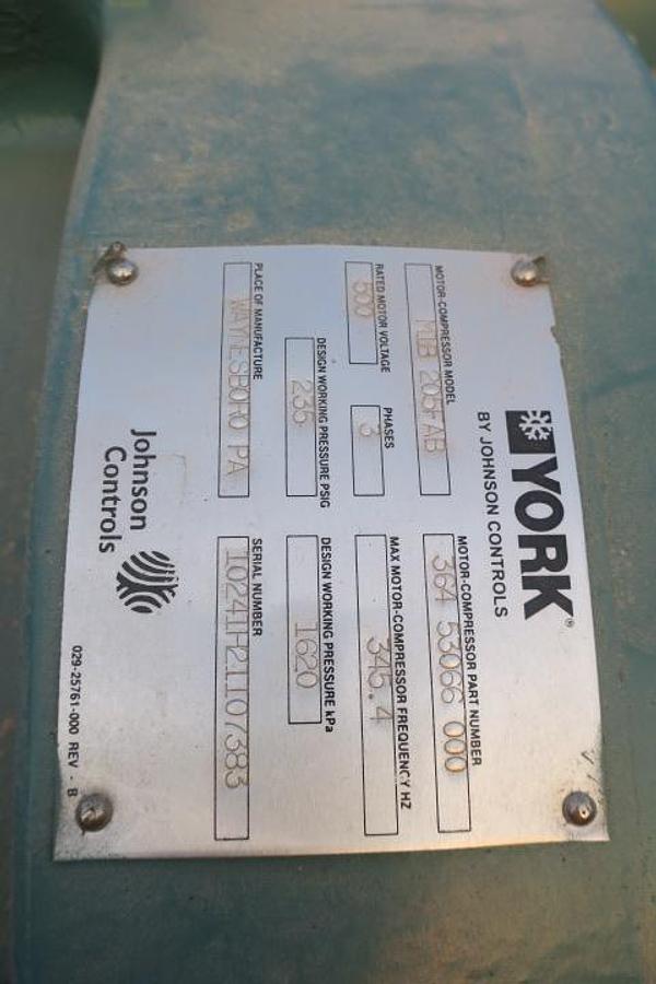 Used 2013 CHILLER York YMC²-S1250AA