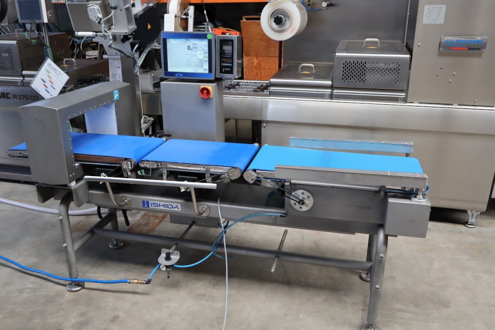 Used Ishida and Ceia checkweigher metaldetector combination