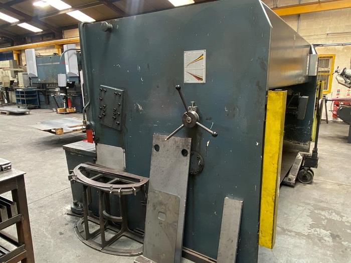 Used 2006 Durma SB3013 Guillotine Shears