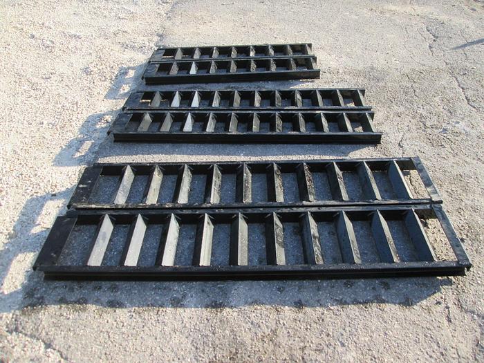 Heavy duty trailer ramps