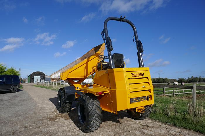 Used 2011 THWAITES  MACH666