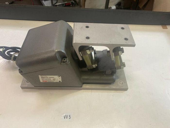 Used SYNTRON F-010-B MAGNETIC FEEDER 115V Warranty Fast Shipping