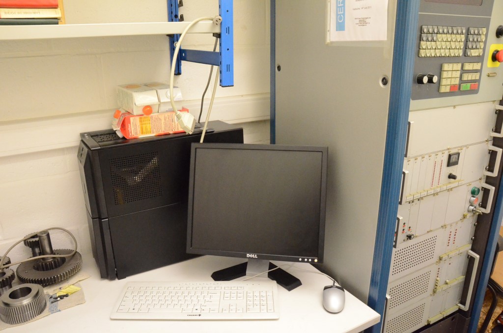 Usado 1987 HÖFLER EMZ 630 Comprobadoras de engranajes #4335