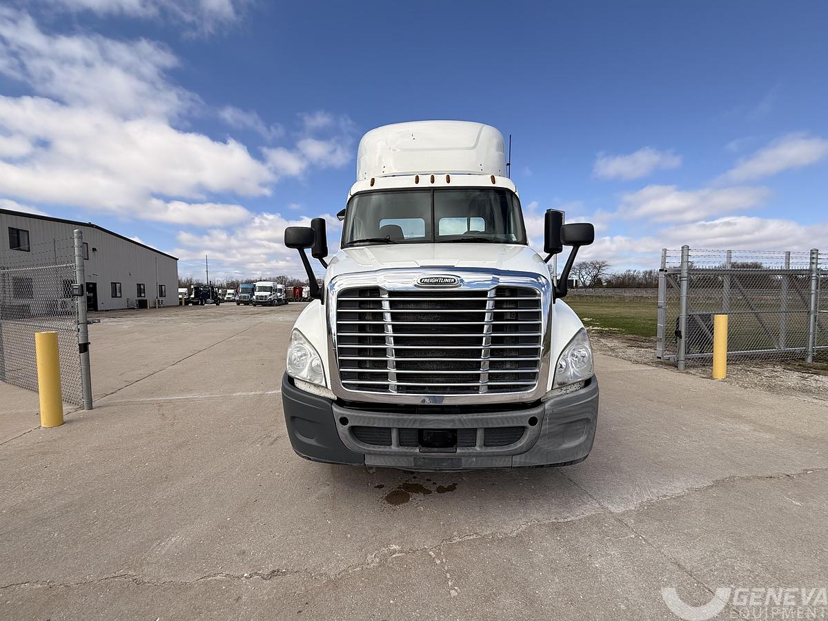 Used 2015 Freightliner Cascadia
