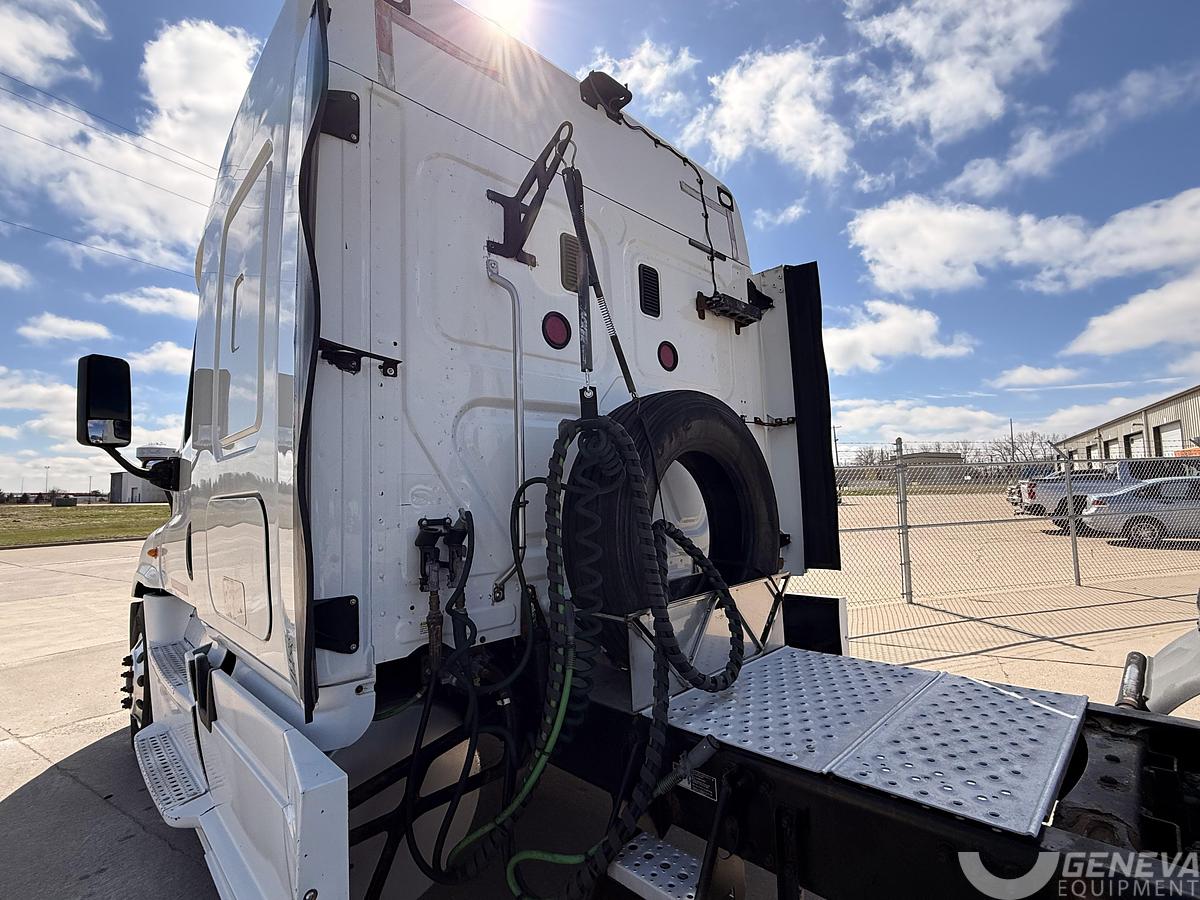 Used 2014 Freightliner CA 125