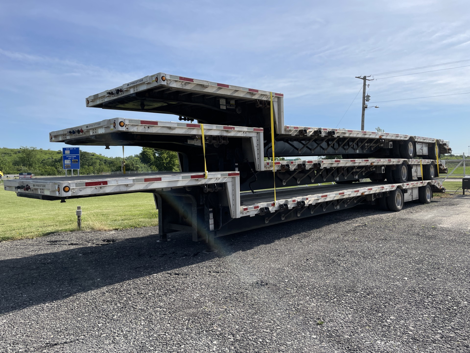 Used 2019 Prestige Trailers Renown Combo Flatbed Drop Deck