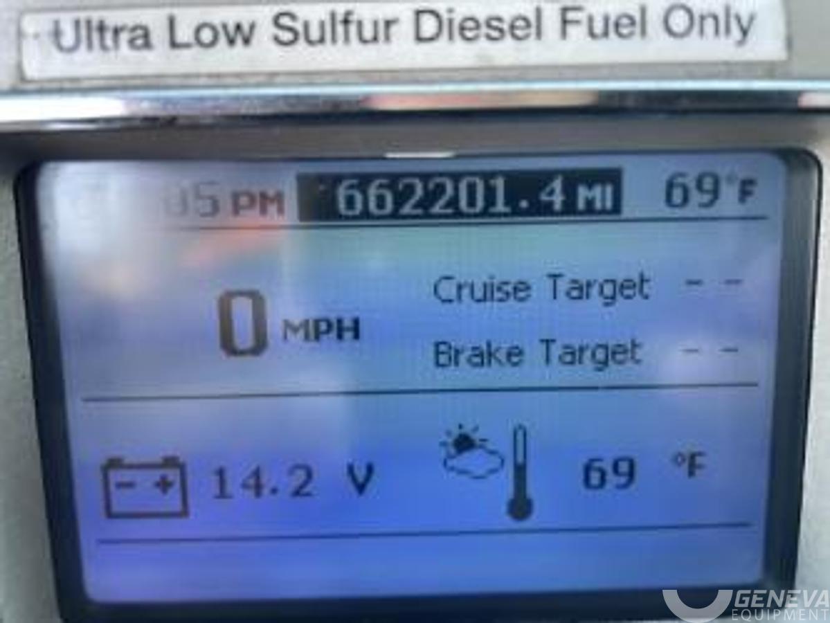 Used 2015 Mack CXU613