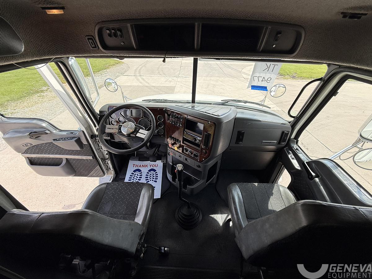 Used 2017 Mack CXU613