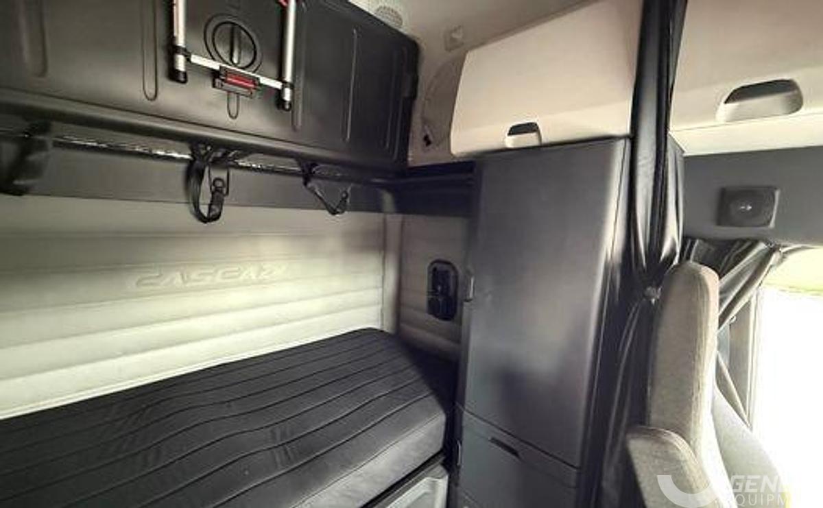 Used 2021 Freightliner Cascadia 126