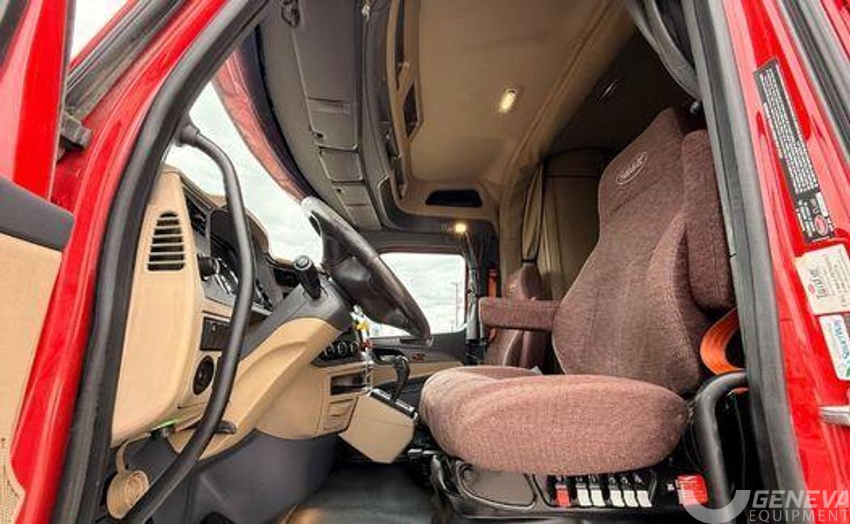 Used 2016 Peterbilt 579