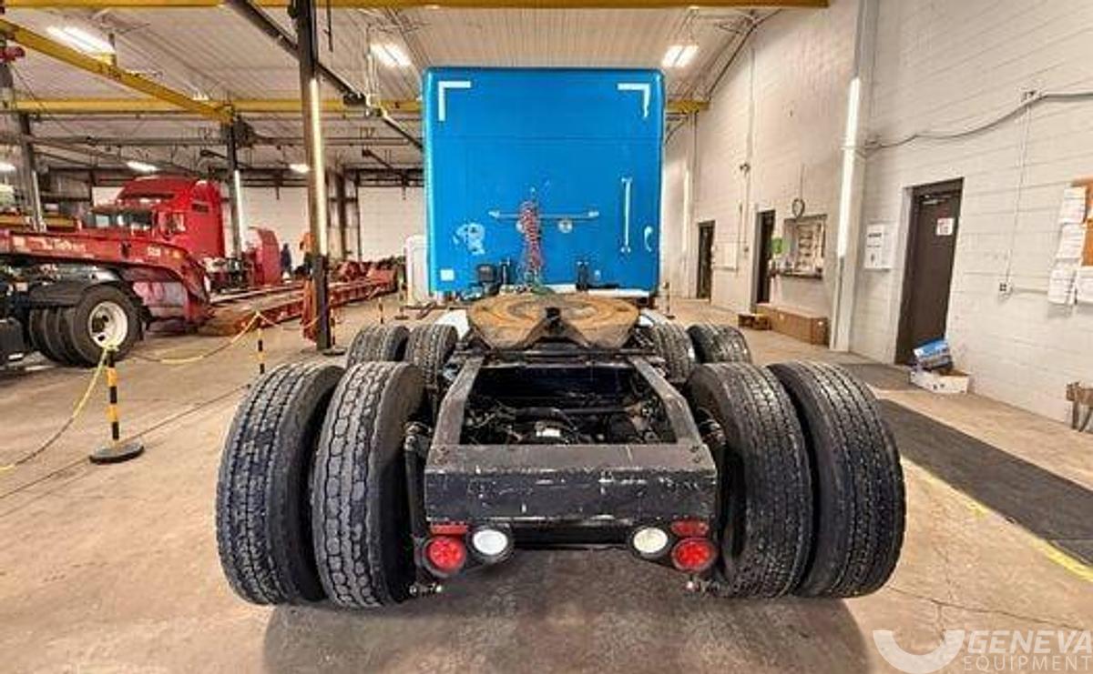 Used 2015 Peterbilt 384