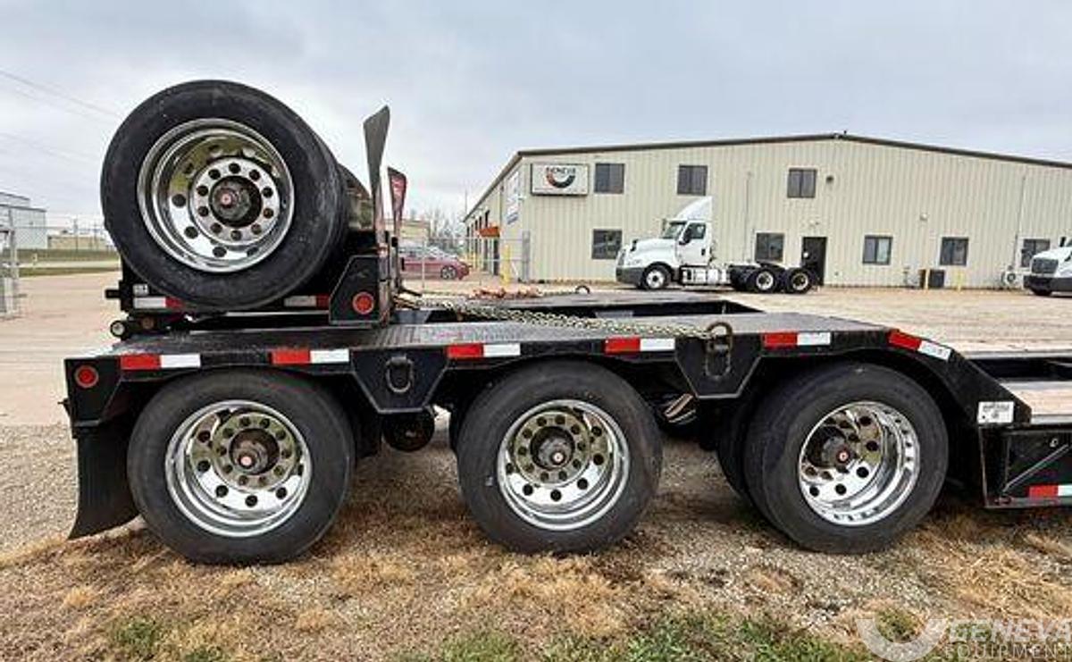 Used 2022 TOWMASTER T-110DTG