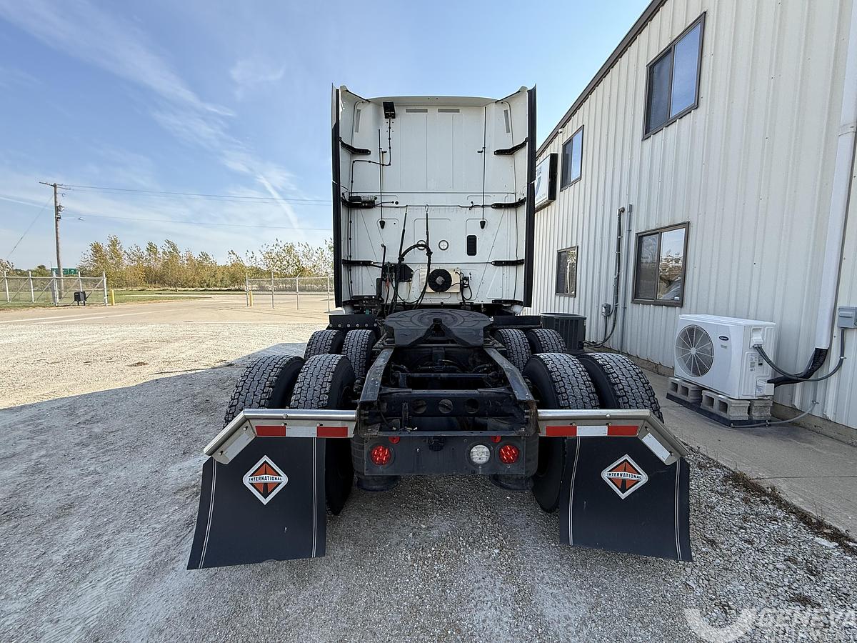 Used 2021 International LT625