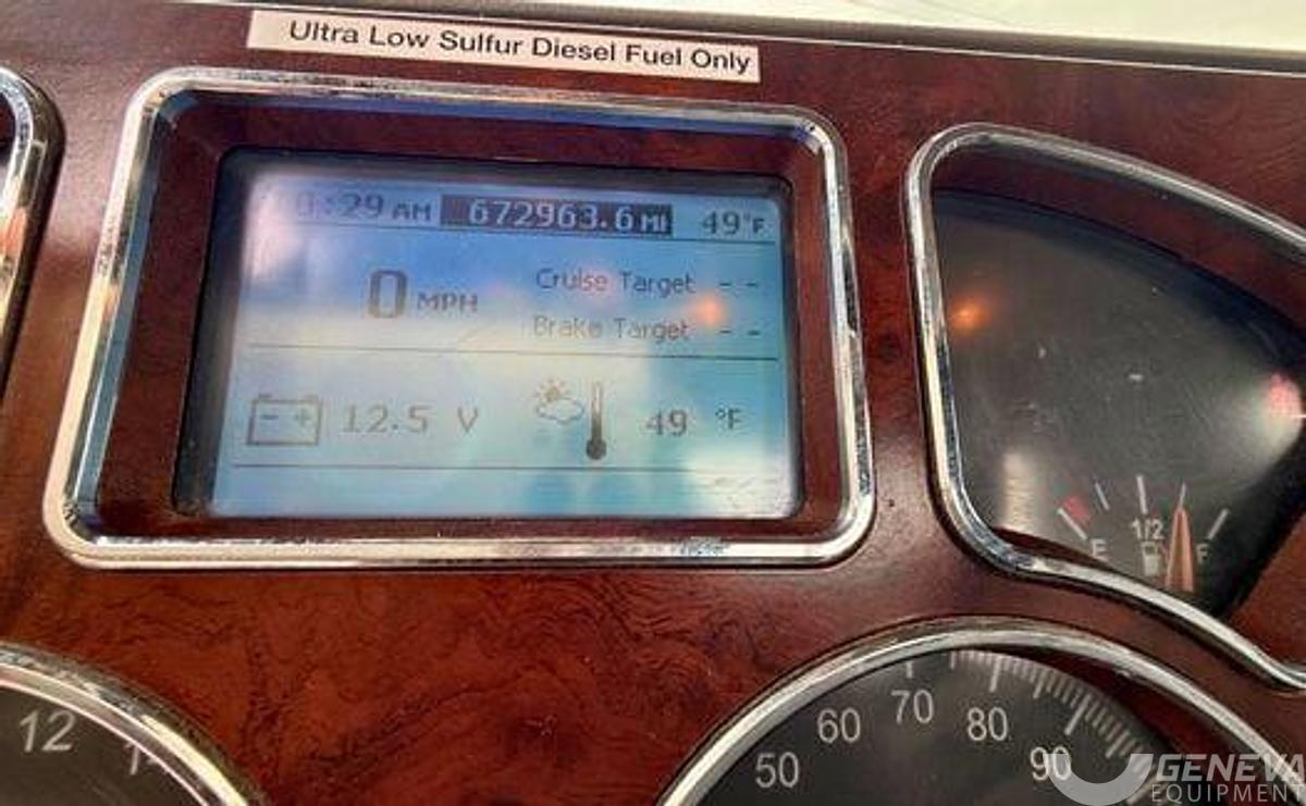 Used 2016 Mack Pinnacle CXU613 (TK8494)