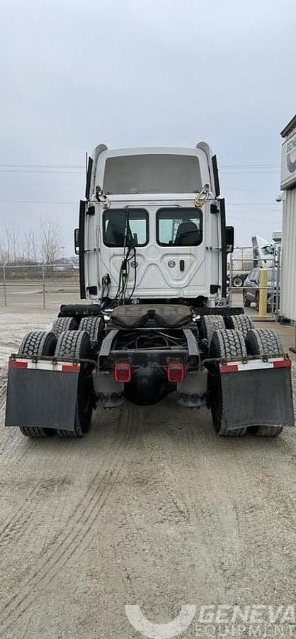 Used 2018 Freightliner Cascadia 113