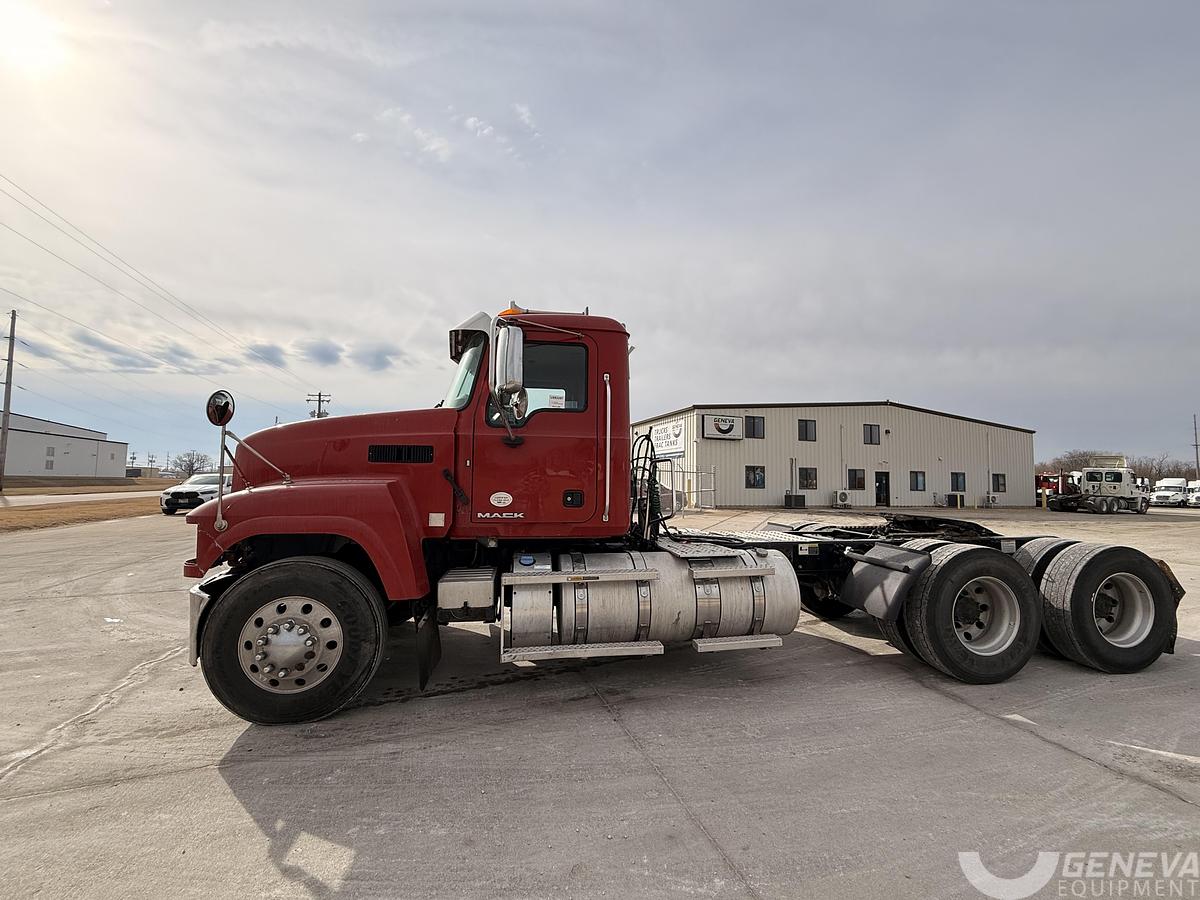 Used 2016 Mack CHU613