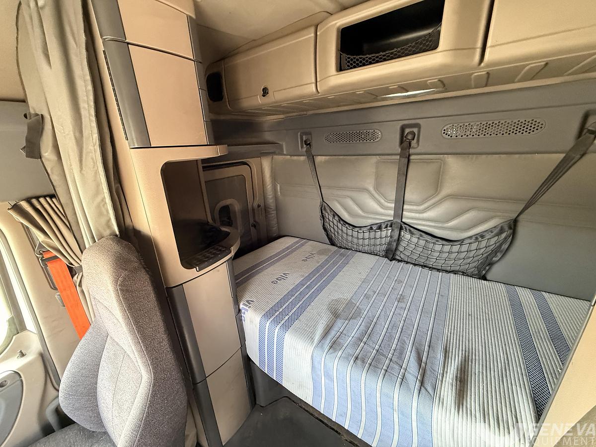 Used 2014 Freightliner Cascadia