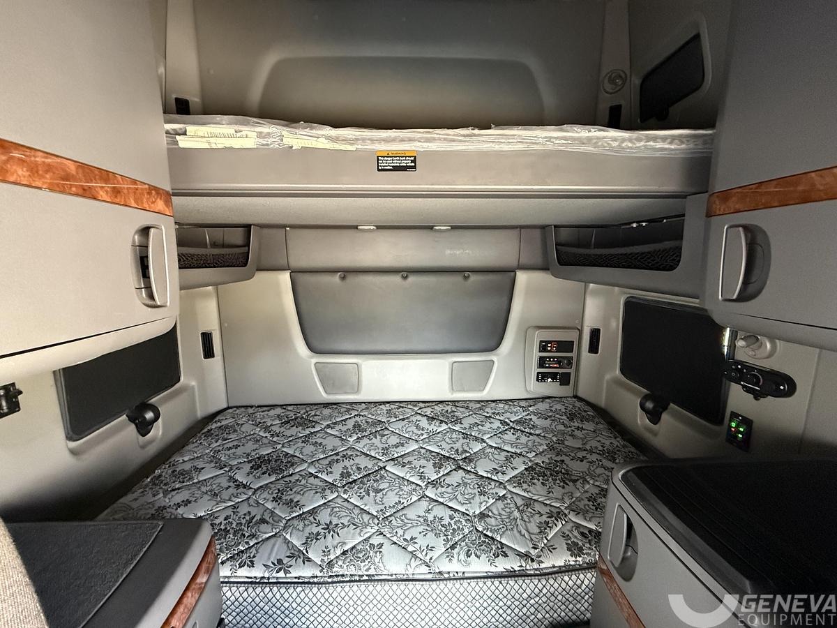 Used 2021 International LT625