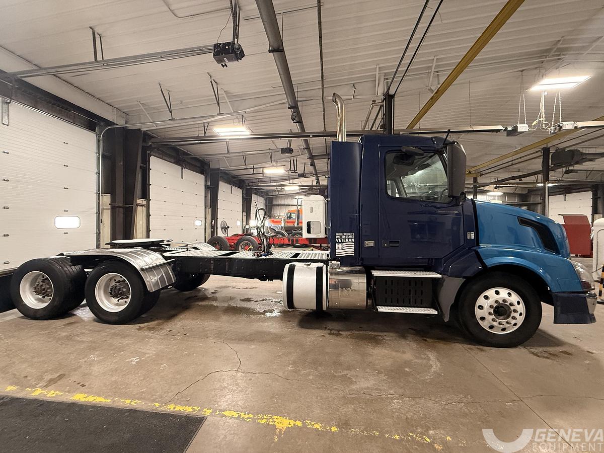 Used 2013 Volvo VNL64T300