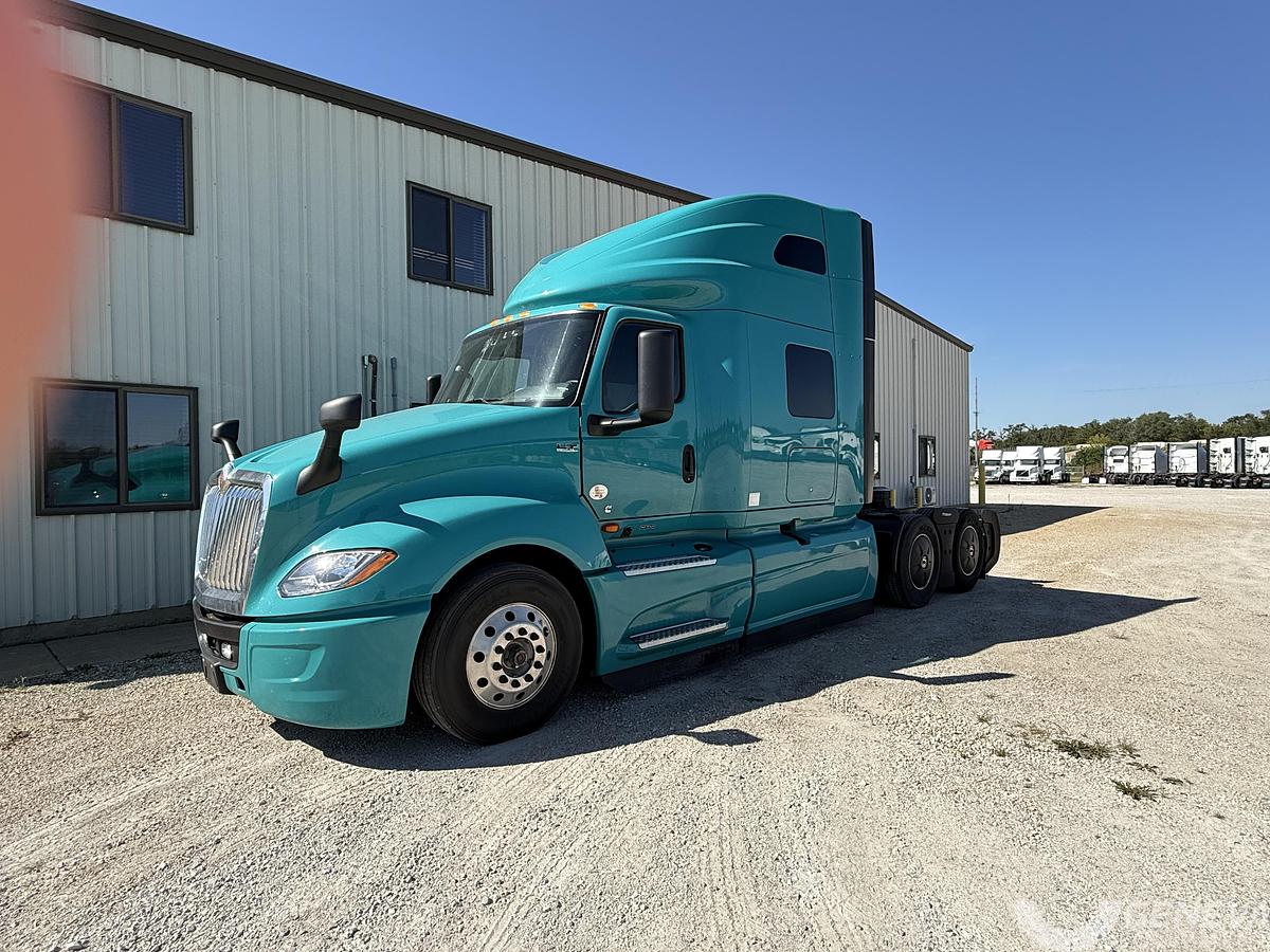 Used 2023 International LT625